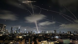 Iranische Raketenangriffe verursachen Zerstörung in Tel Aviv