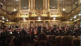 Download lagu E.Elgar 'Salut d'amour' mp3