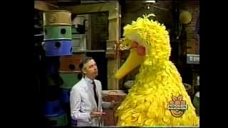 Classic Sesame Street - Mr. Rogers Visits