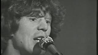 La Fête Des Fleurs Lyrics English Translation