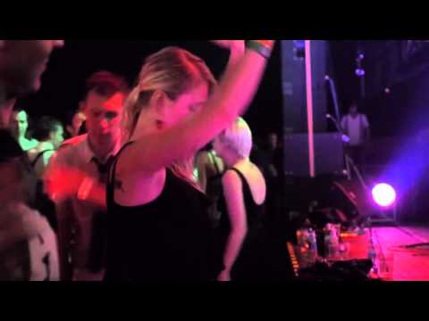 electro swing vinyl bar