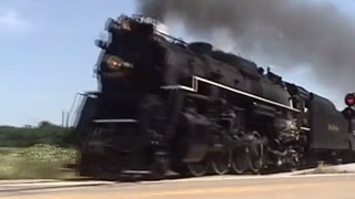 preview picture of video 'Nickel Plate 765 and Excursion at Tiskilwa, IL - 7/22/11'