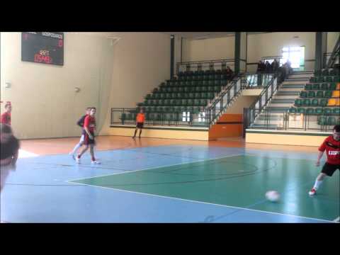 Libro (czerwone)  -  Underdogs (granatowe)