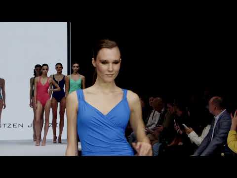 СБОРНЫЙ МОДНЫЙ ПОКАЗ | CPM DESIGNERPOOL | Выставка дизайна и моды СРМ — Collection Première Moscow