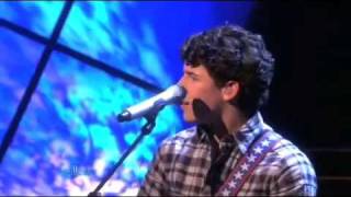 Nick Jonas &amp; The Administration - Who I Am [ Live @ Ellen Show 02_03_2010 }