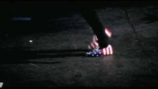 "Lovebug" performance and behind the scenes from Jonas Brothers 3D Concert Experience