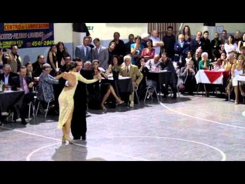 Tango - Gabriel Missé y Analía Centurión en la milonga de Sunderland