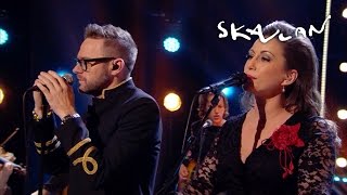 Jocke Berg & Lisa Nilsson - Innan vi faller | Skavlan
