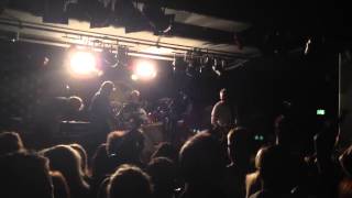 Sunnyboys : Show Me Some Discipline + I'm Shakin' 2013