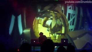 [HD] DJ Shadow (Josh Davis) -  Six Days (remix) part 8 @ Live show in Moscow 2010