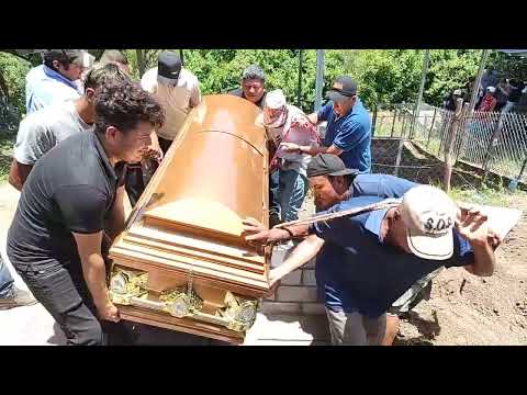 Sepelio de la Sra. Juana García, en Nueva Granada, Usulután