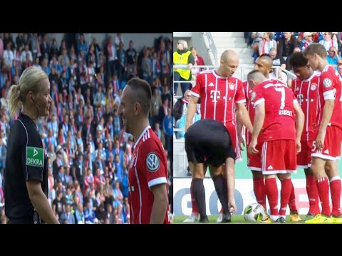 Franck Ribery unties female referee's shoelaces before scoring from a free-kick🤣