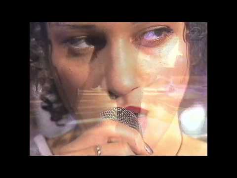 Addis Black Widow - Innocent Live