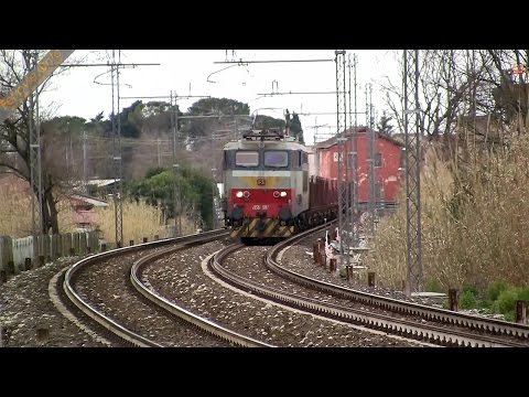 E.656.607 con treno merci in transito a Monterotondo - E.656.607 with freight train in Monterotondo