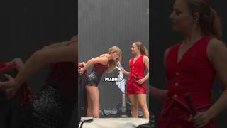 Taylor Swift’s Small Break on Stage #taylorswift #shorts