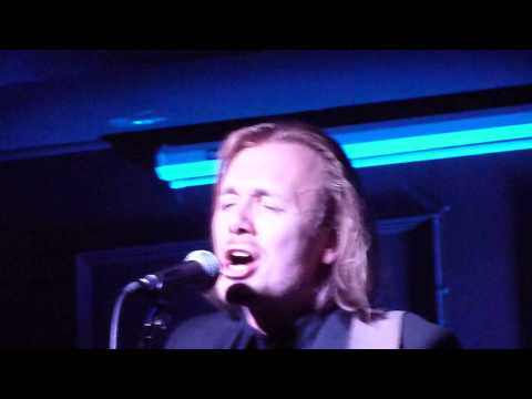 Mark Greaney (JJ72) - Snow live at the Workman's Club, Dublin, 2010