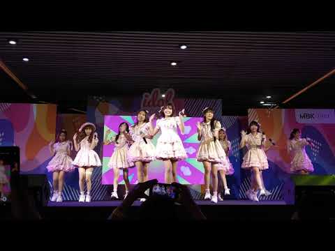 The Glass Girl ( Brown Sugar ) : ปั่นป่วน [JPN] @ Idol Exchange - MBK 【4K】