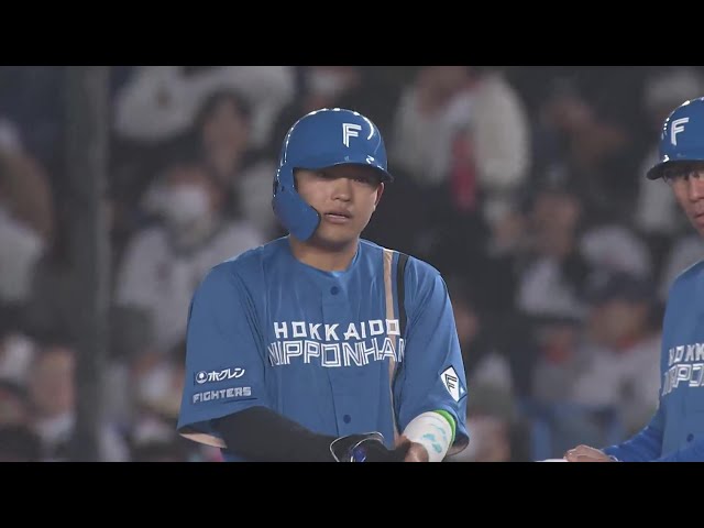 【3回表】ファイターズ・田宮裕涼 初の開幕スタメンで先制のタイムリーヒットを放つ!! 2024年3月29日 千葉ロッテマリーンズ 対 北海道日本ハムファイターズ