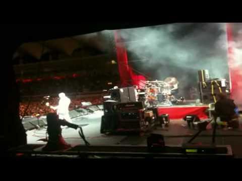 Faith No More - We Care A Lot (Last Performance Ever - Backstage)