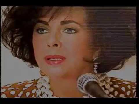 Yaoko with Elizabeth Taylor 2