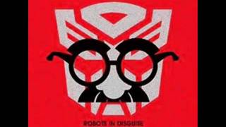 Four Tet-robots in disguise