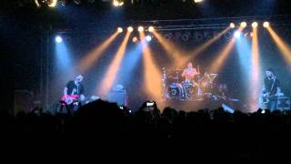 blink-182 with Matt Skiba - &quot;Violence&quot; Live at Soma San Diego 3/20/15 (Crowd Chants &quot;Skiba!&quot;)