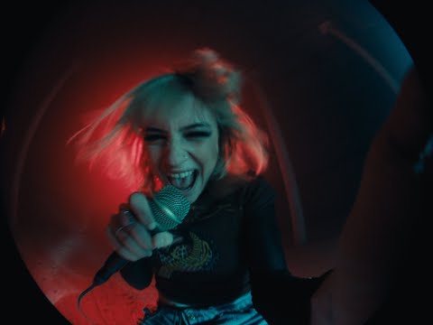 Chloe Lilac - 10 things (Official Video)