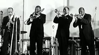 13 Marchin´ And Swingin´ by Wilbur DeParis And His "New" New Orleans Jazz.