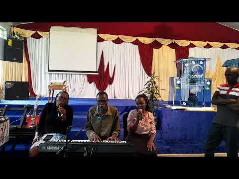 Ipyana's Cover of Ubhagile