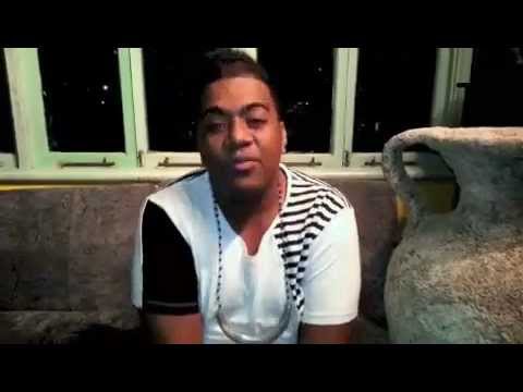 VLY - Muju Cola (Official Music Video)