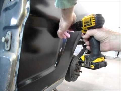 1965 Mustang quarter panel trim placement. "Mystique" part 13