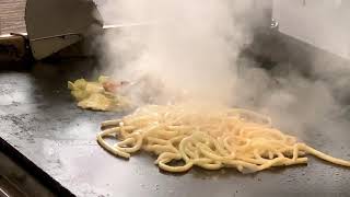 西成の煮込み牛ホルモンで作る焼きうどん 権兵衛 Old style Japanese Street foods Fried Horumon Udon in Osaka Nishinari