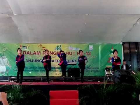 170423 SKYNeekids - Girls Girls Girls, Photograph & Sherlock at Anjungan Bengkulu TMII