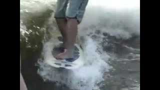 preview picture of video 'Wakesurfing on Hyco Lake'