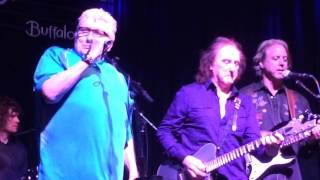 Denny Laine and Chris Farlowe - &quot;Out of Time&quot; Buffalo, NY (May 1, 2017)