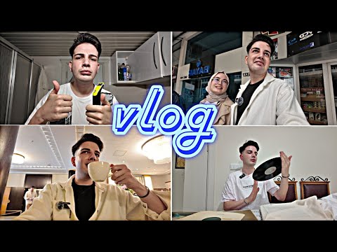 ONE DAY VLOG | Getting Ready, Record Festival, Coffee-Dessert, My Record Collection (feat. Beyza ...