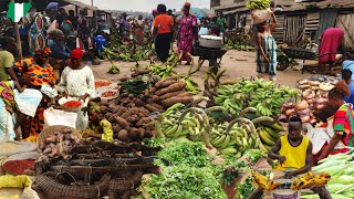 Real African Rural Market Day. Koko Market Delta State, Nigeria