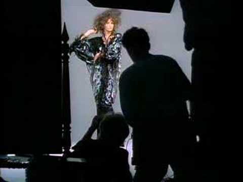 Fashion.com.ar- S Seymour photographed by Richard Avedon