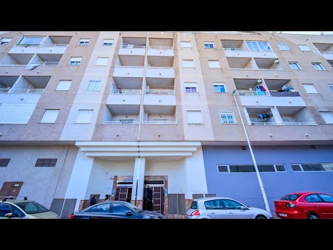 SOUTH Facing 2 bed apartment with lift,  garage space, community pool in Torrevieja for €142,000