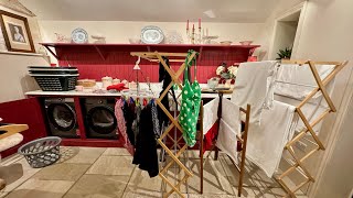 Getting on Top of Laundry Before Christmas (Ignore the Huge Wasps Kate 😅)