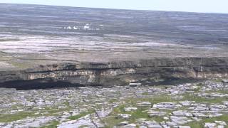 preview picture of video 'The Fort at Dun Aenghus,  Inis Mor,  Aran Islands,'