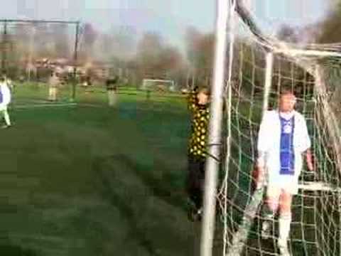 Firo scoort Eemnes E1- Muiden E1 5-1