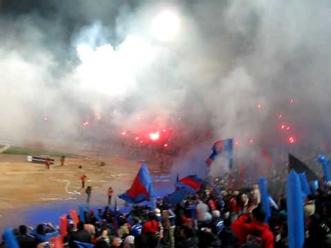 "Salida U DE CHILE vs chivas ! ( PARA TODAS LA ZORRAS )" Barra: Los de Abajo • Club: Universidad de Chile - La U