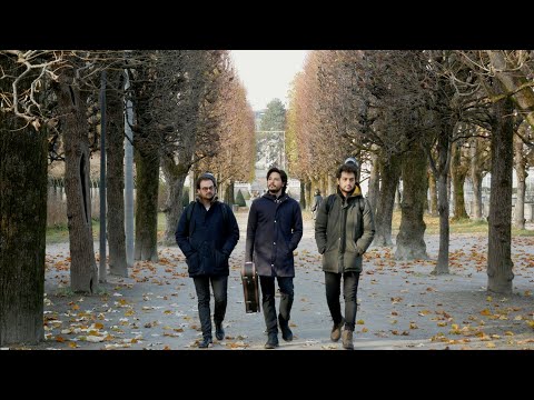 Dusan Bogdanovic, Kyrie (Hommage à J.S. Bach) for 3 Guitars, Trio Portur