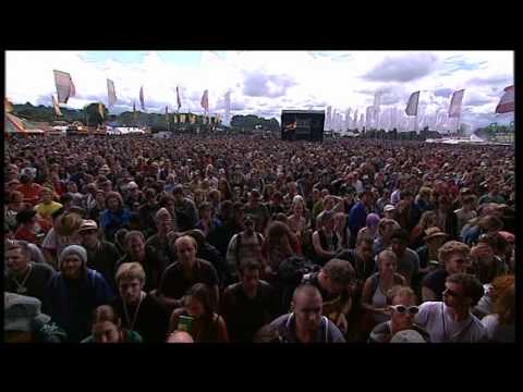 Tinariwen - Oualahila Tesninam (Live at Glastonbury Festival 22 june 2007)