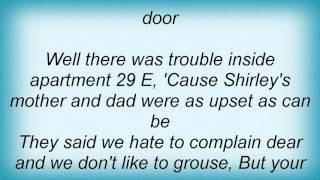 Liza Minnelli - Ring Them Bells Lyrics