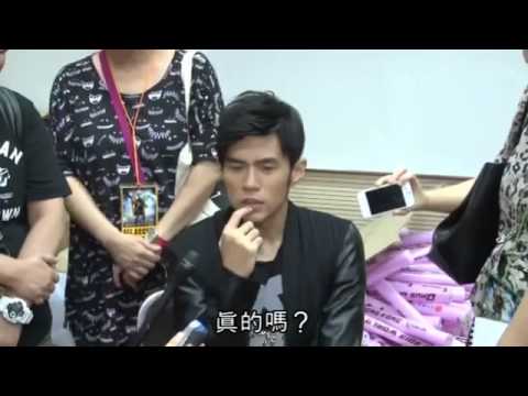 昆凌挺肚周杰倫彈琴做胎教 伴娘方志友未婚懷孕