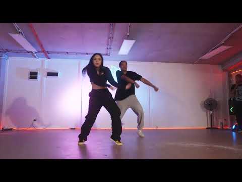Confidence - RAYE feat. Nana Rogues & Maleek Berry | Jake and Samantha Choreography