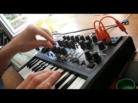 Sonic Boogie - MicroBrute Soundcheck