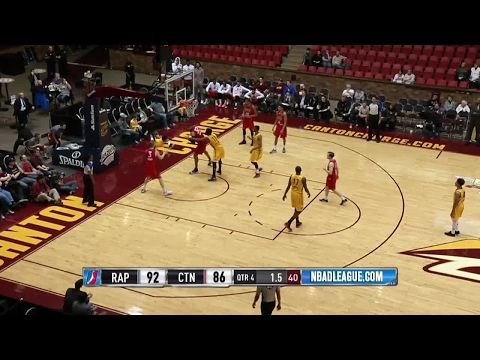 Edy Tavares with 7 Blocks against the Charge